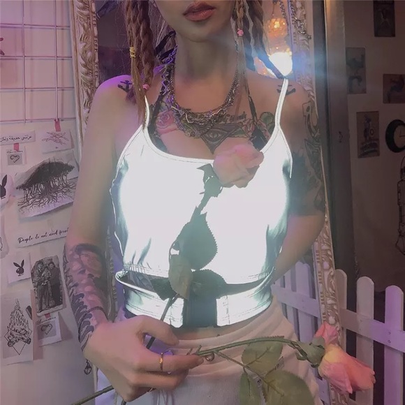 Silver reflective buckle crop top - Picture 9 of 16
